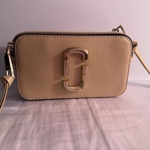 Marc Jacobs Beige/Tan Snapshot Crossbody Bag with Gold Hardware